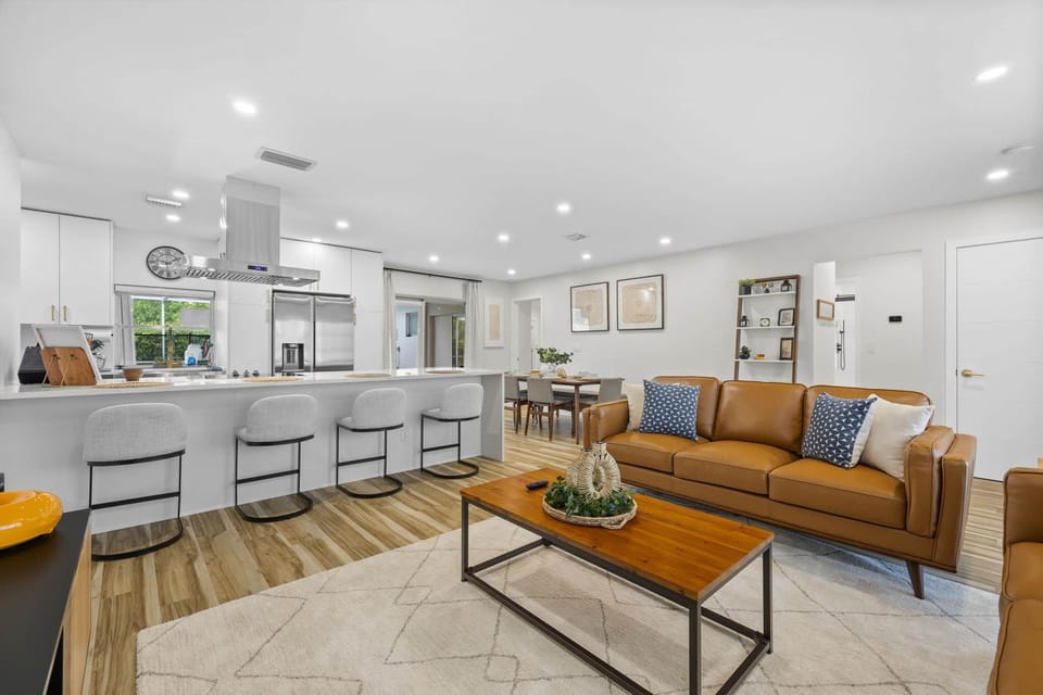 10 web or mls 5525 jackson st