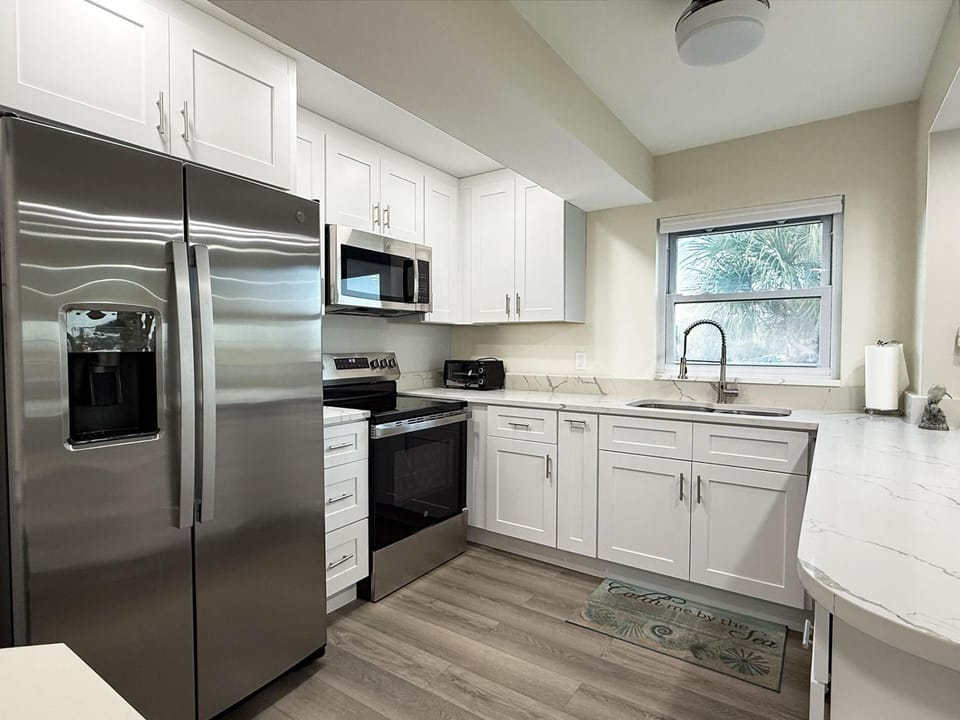 Siesta Harbor 2BR – 55+ Pool, Hot Tub & Beach (6350)
