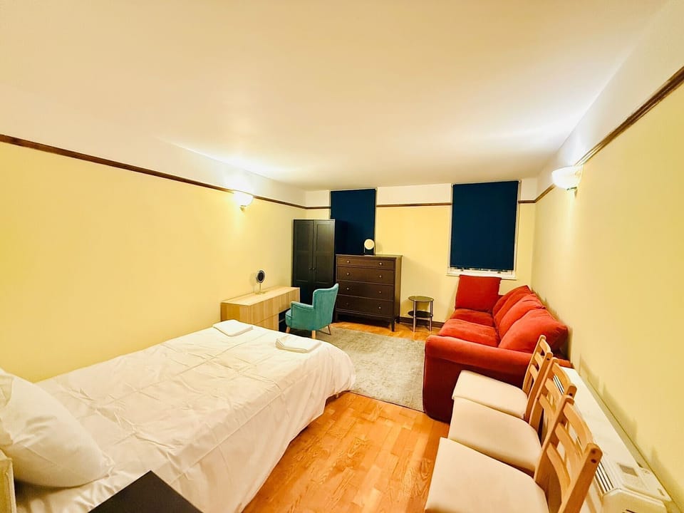 Bedroom2