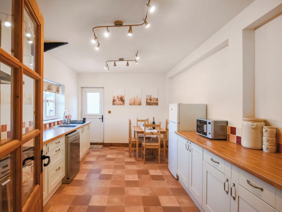 Kitchen | The Byre at Woodgate Farm, Church Stretton
