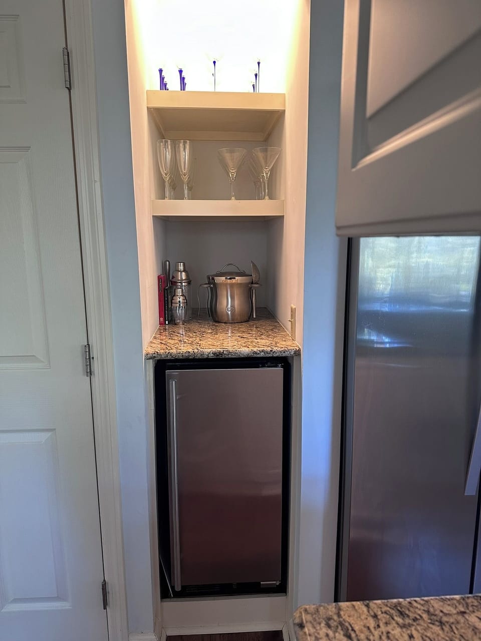 The icemaker makes good ice and the bar is decently equipped for happy hour.  