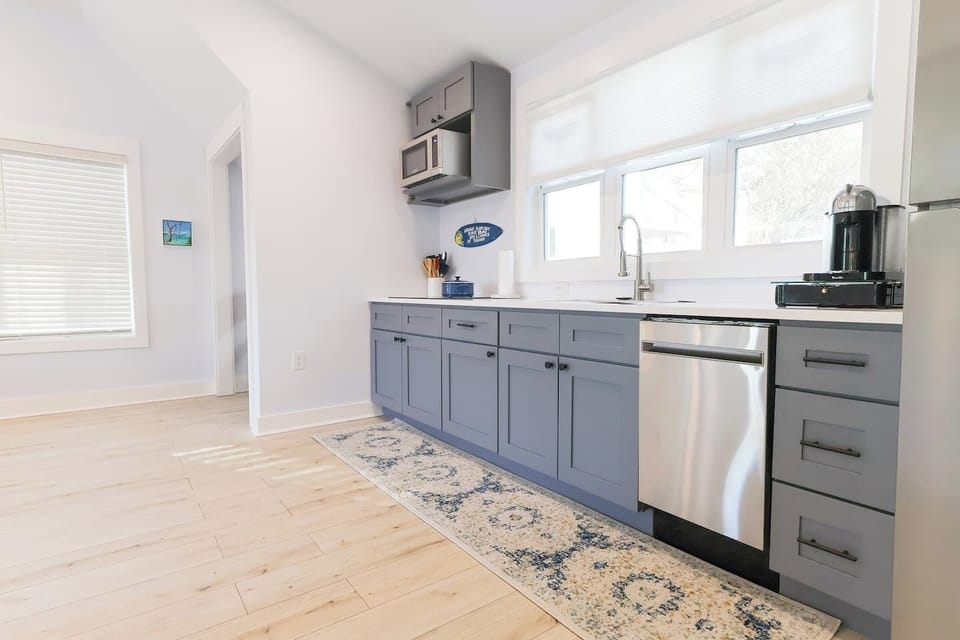 A welcoming kitchen to start your mornings and end your days.