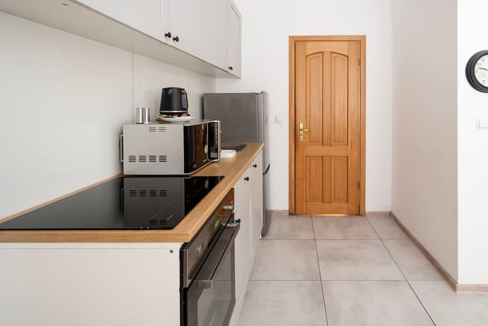 Łódź City Centre One Bedroom Apartment with Parking | Book Now With RENTUJEMY
