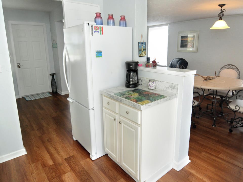 Kitchen - Fully Stocked Kitchen