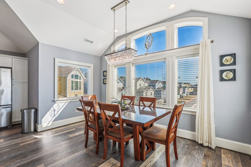 Main Level,Dining Area,