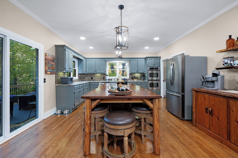 The Wolf Den - Entry Level Kitchen