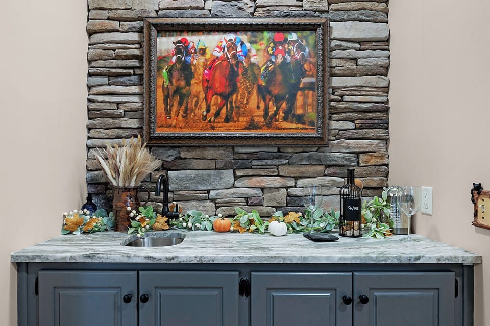 The Wolf Den - Entry Level Breakfast Nook