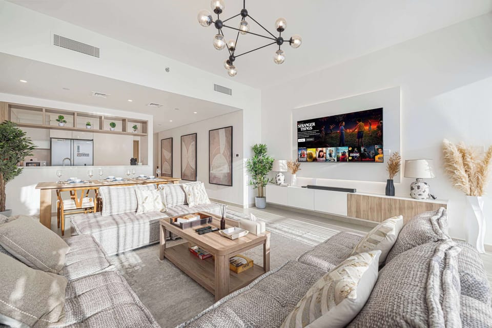 Open-concept living area bathed in natural light, perfect for enjoying the vibrant cityscape