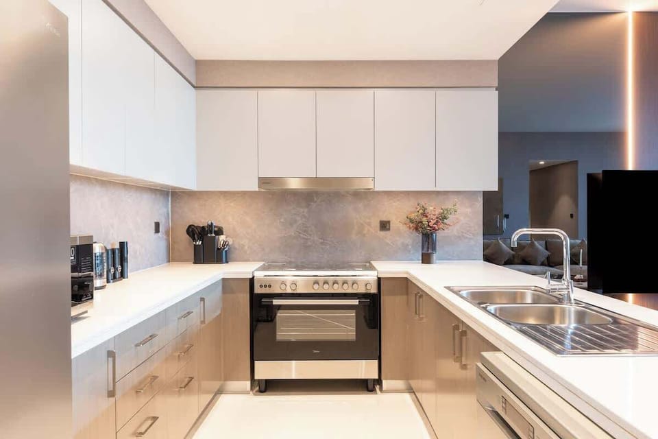Functional and stylish kitchen perfect for home cooking