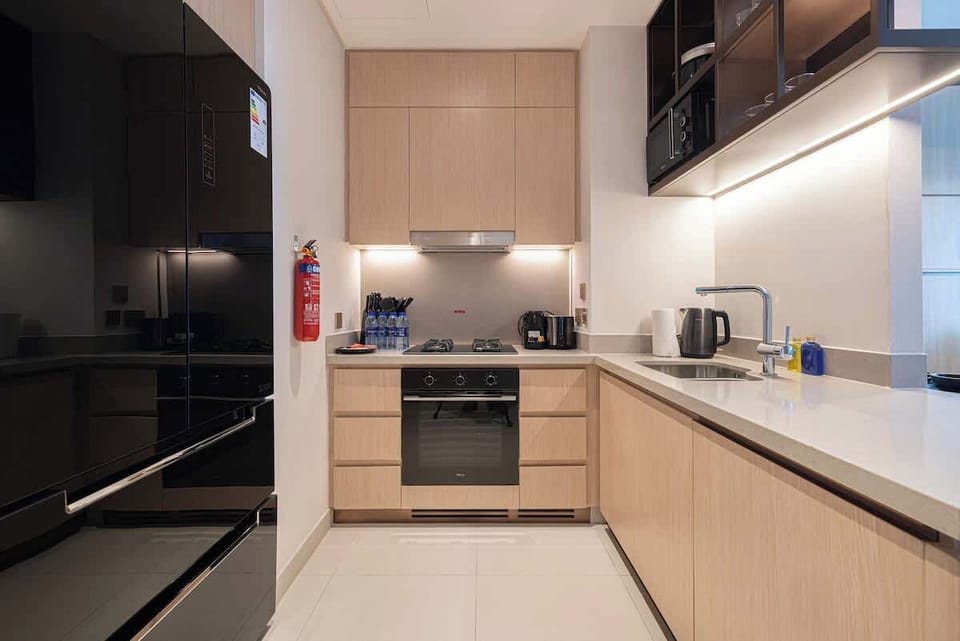 Start your day with a hot beverage from the kettle or toast fresh bread while soaking in the natural light