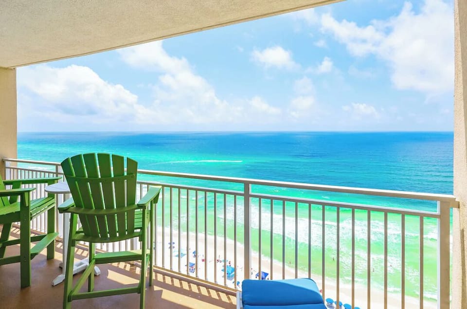 Emerald Beach 1628 balcony