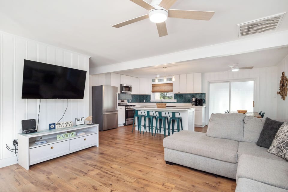 Living Area - West