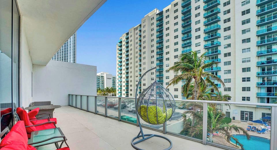 Balcony - views 