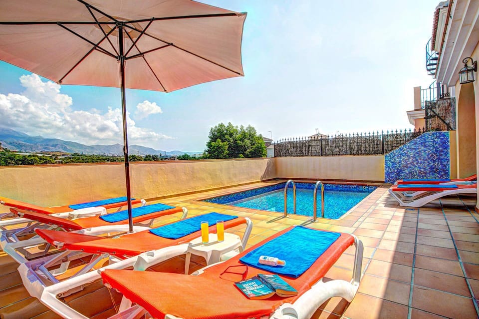 Villa Reyes image