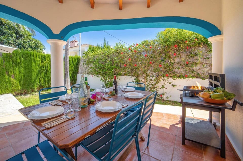 Villa Libra image