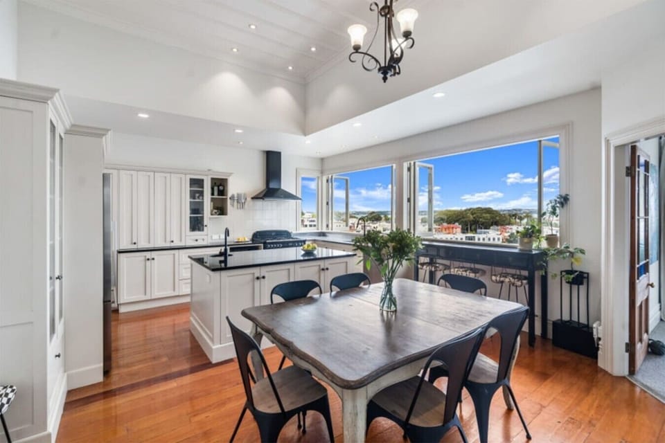 Kitchen and dining area