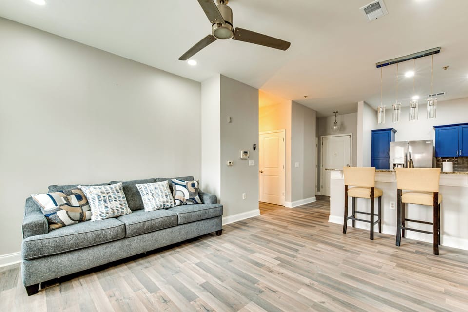Atlanta Vacation Rental | 2BR | 2BA | 1,100 Sq Ft | Stairs to Enter