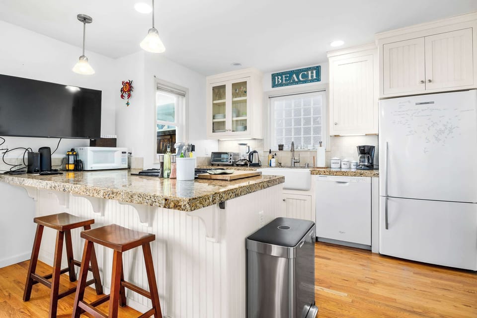 Kitchen + Counter-Height Bar Seating