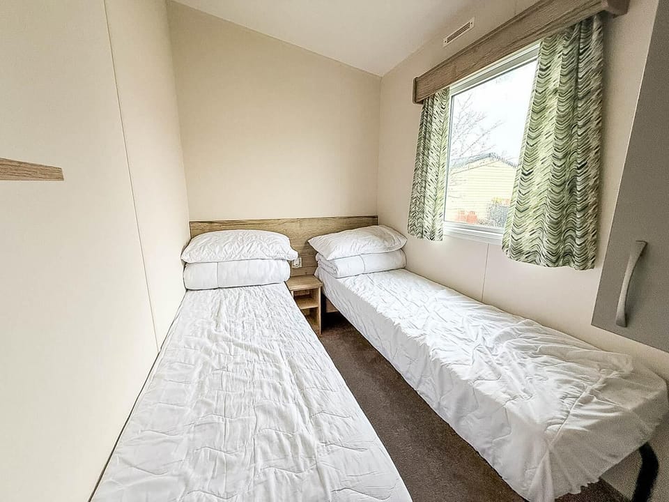 We know you will love this caravan that you will want to book for next year. Book 2027 now for a low deposit of just £25 be quick and secure your dates now.