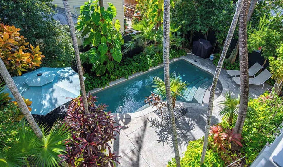 Shared Heated Pool 