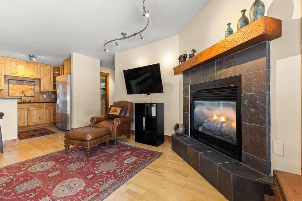 Living Room | Fireplace | Smart TV