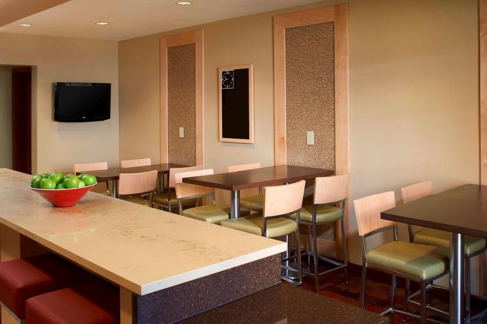 Gather for breakfast in comfortable seating with plenty of space.