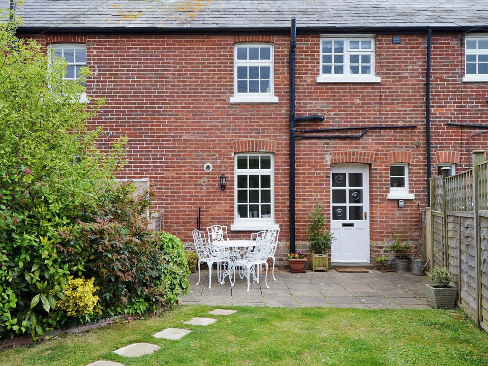 Exterior | Old Coastguard Cottage, Freshwater