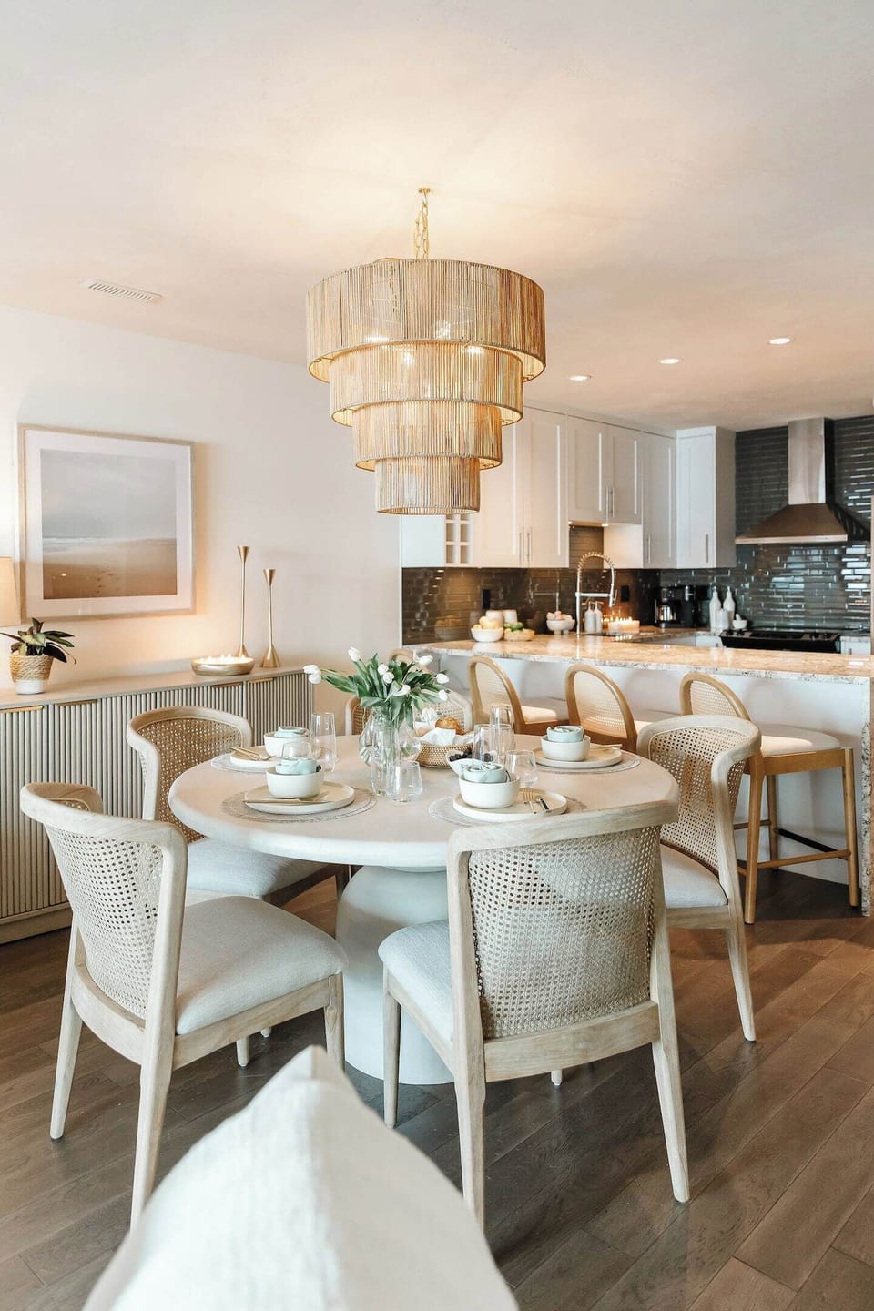 Sleek and inviting—this modern dining area is perfect for gathering and entertaining.
