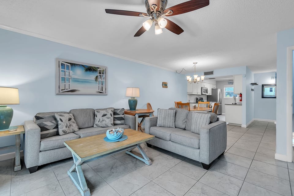 Living Area - 2nd Level