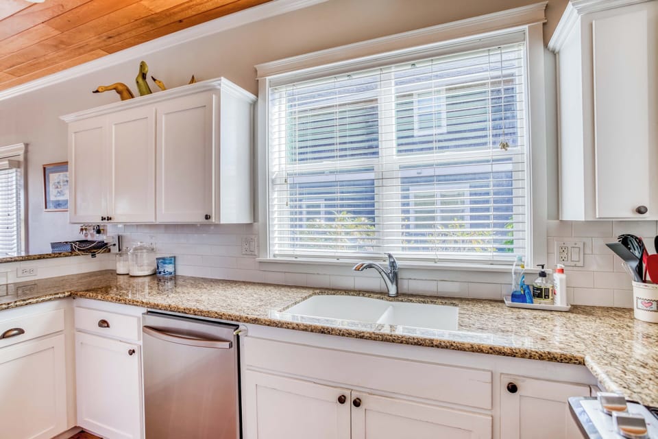 Gigi's Beach House-111