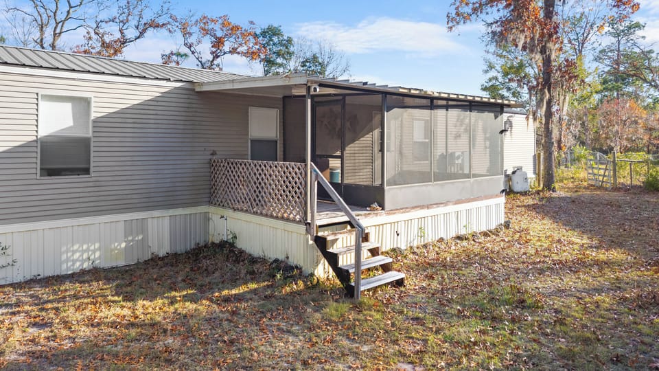 Screened in Porch