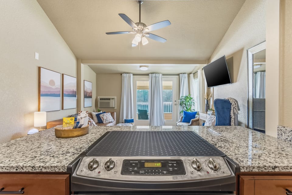 Indoors, Screen, Furniture, Living Room, Appliance