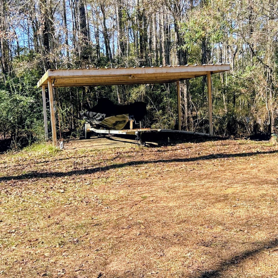 boat storage w power; easy access to drive boat circle drive 