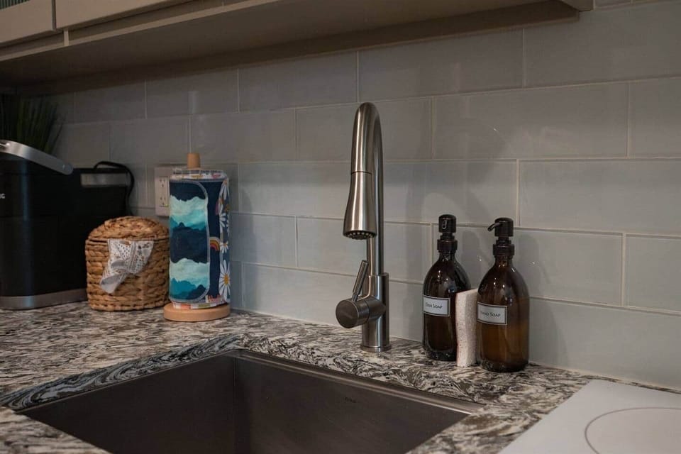 Kitchen Amenities