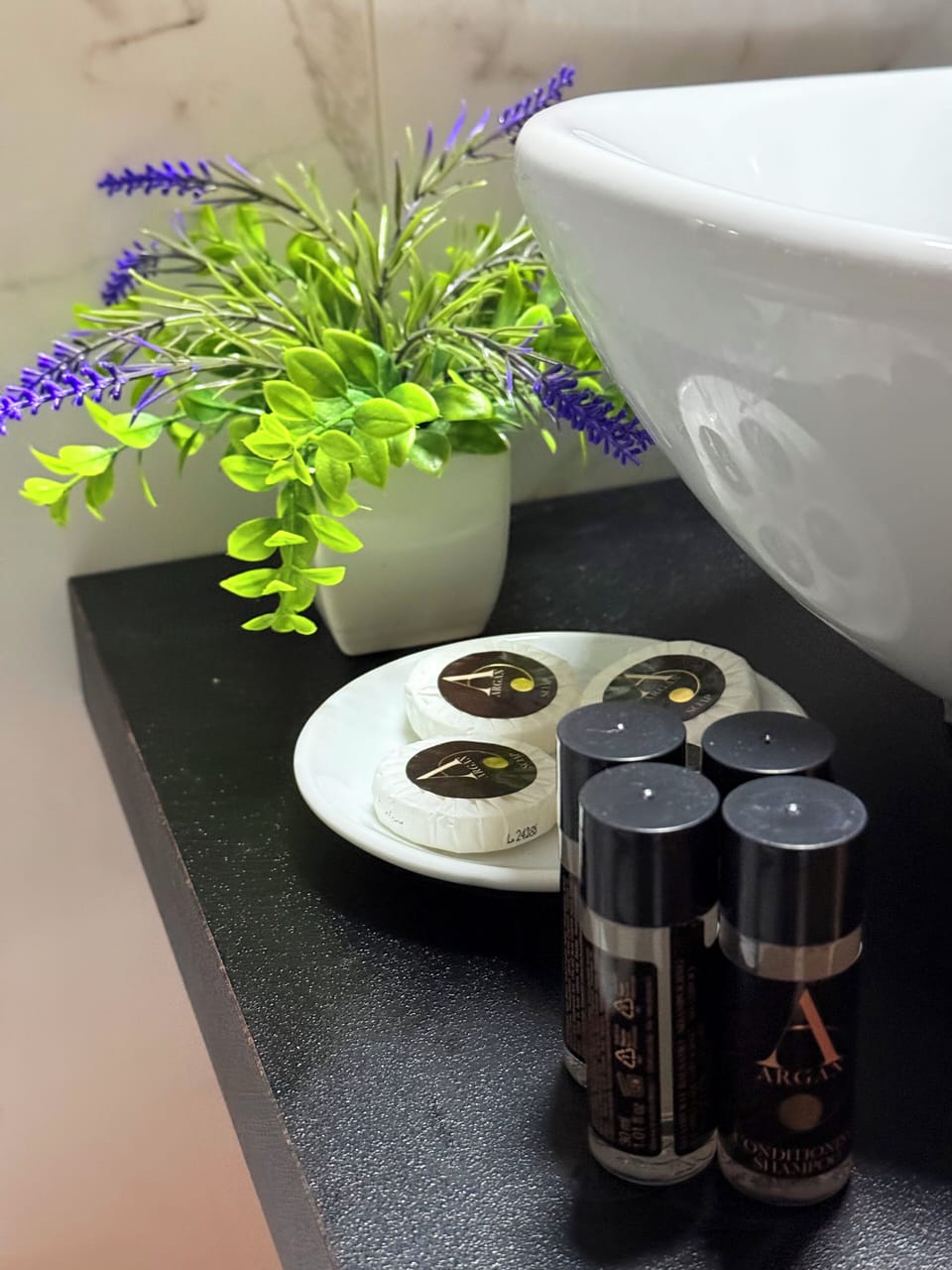 Bathroom amenities