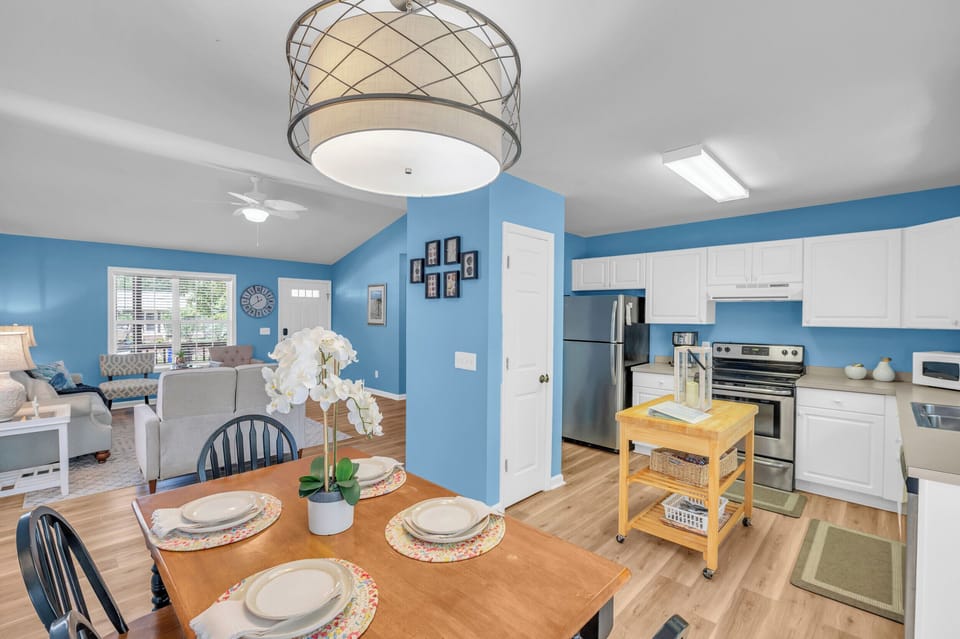 Well stocked home in Oak Island!