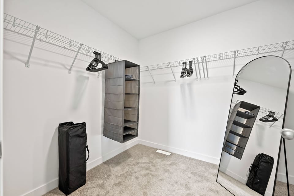 ✔ Seamless self check-in & check-out
✔ Fast, friendly 24/7 guest support
✔ Professionally cleaned and inspected before every stay
✔ Reliable on-call troubleshooting
✔ Consistent, high standards you can trust