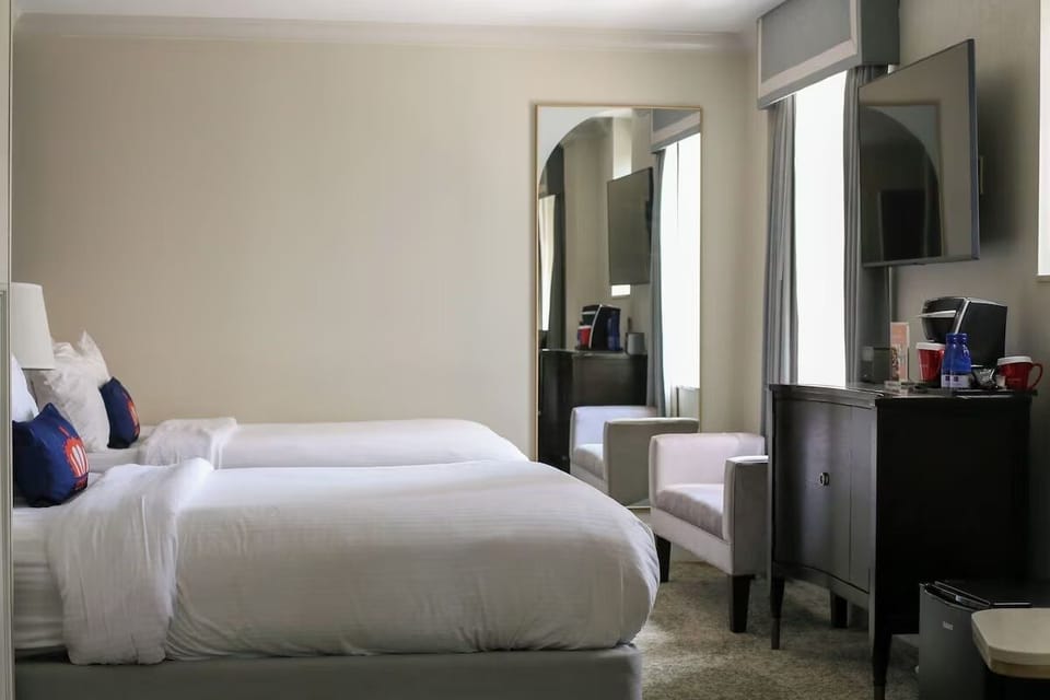 Unit with 2 Queen size beds