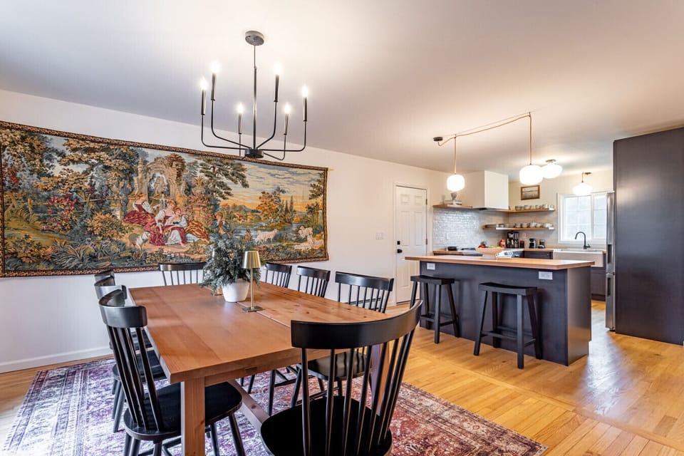 Stunning open floor plan, perfect for family gathering