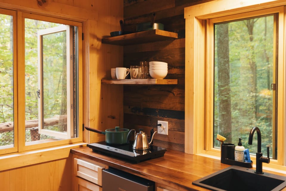 Coffee, tea or dinner on the cookstove