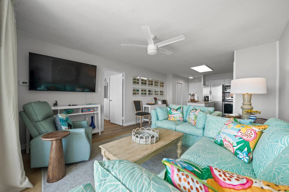 Well-designed layout with ample seating, perfect for families, couples, or small groups