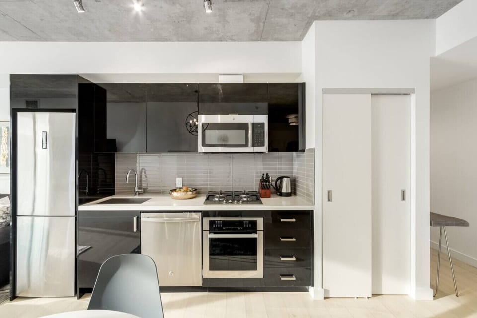 Stunning, modern kitchen.