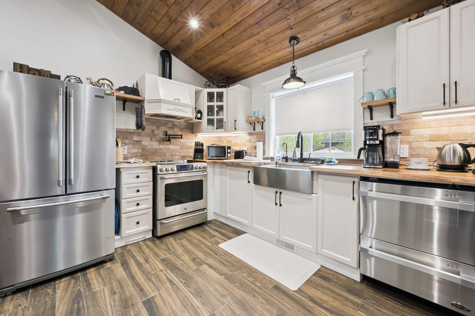 We go the extra mile to make sure that if you've forgotten an ingredient or cooking item, we've got you covered.