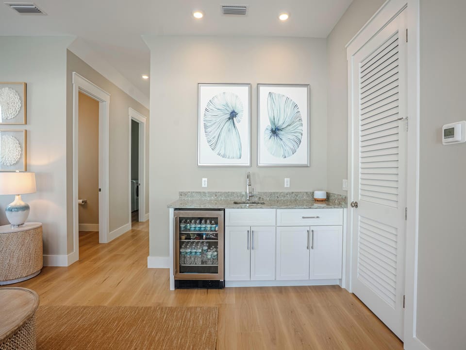 Living Area - Wet Bar - First Floor