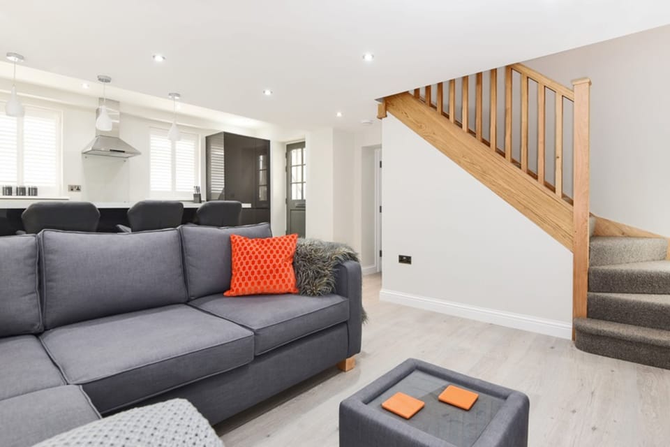 sitting area and stairs HD