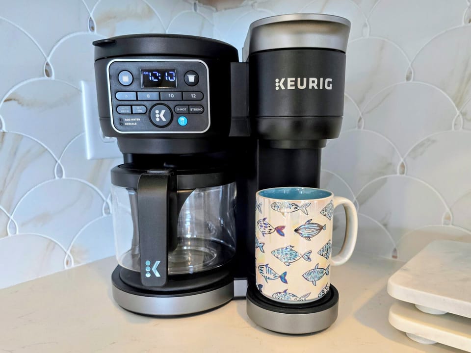 Start your mornings with fresh coffee from this dual-function Keurig machine—brew single cups or full carafes to match your perfect morning ritual.