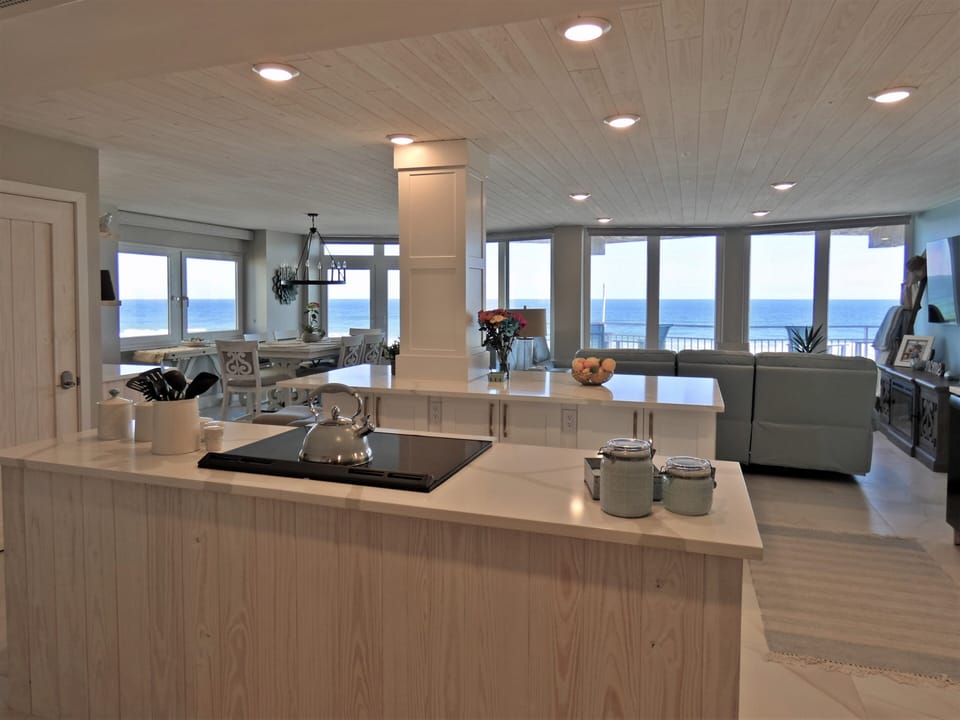 Open kitchen and floorplan
