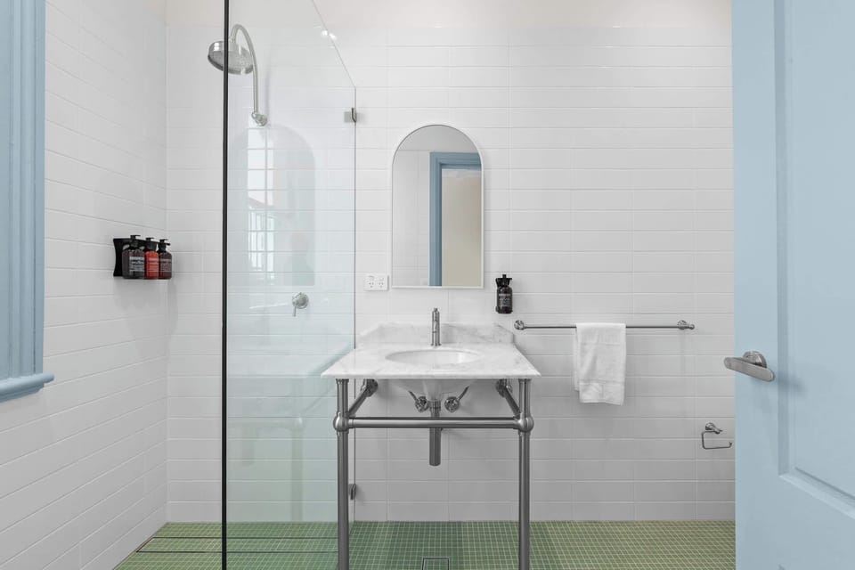 Ensuite