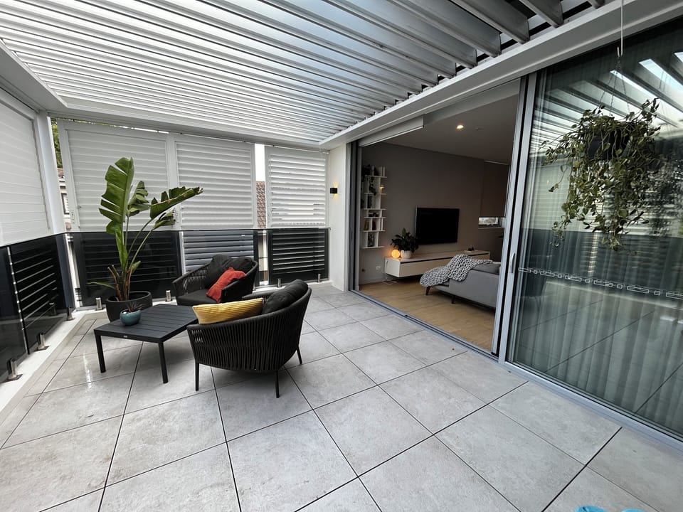 Open balcony doors to Large North Facing Balcony 