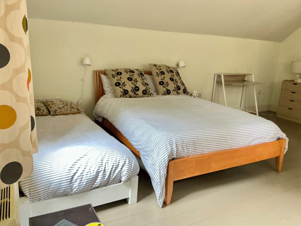 Queen bed and single bed—family room